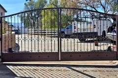 1300-m